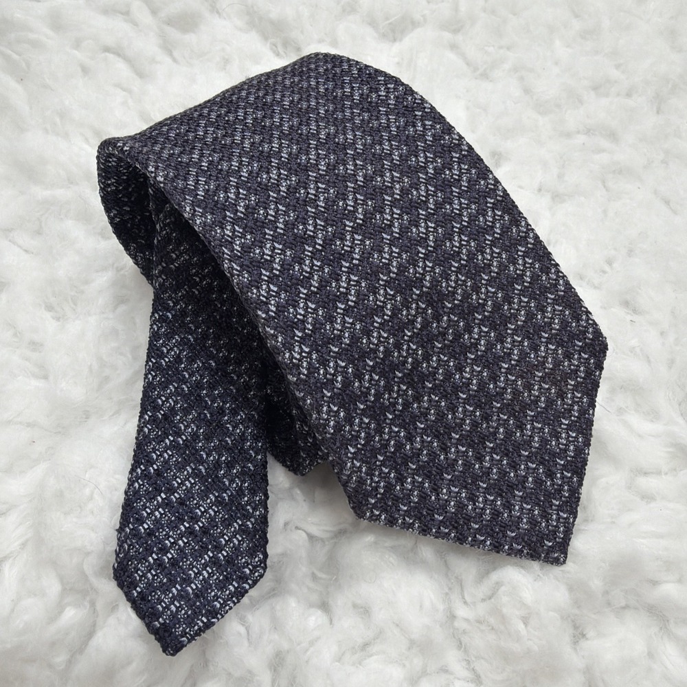 Tom Ford Neck Tie Dark Navy Solid 100%Silk Made in Italy excellent gift